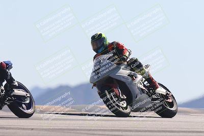 media/Oct-30-2025-Racers Edge (Thu) [[dabbdaf680]]/3-B Group/Session 4 Turn 9/